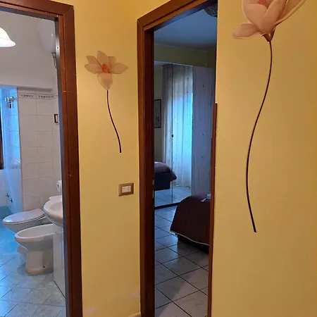 Holidays At The Dock - Airport Apartment Fiumicino