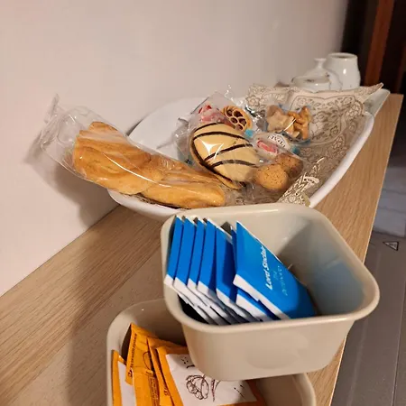 Holidays At The Dock - Airport Apartment Fiumicino