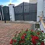 Holidays At The Dock - Airport Фьюмичино