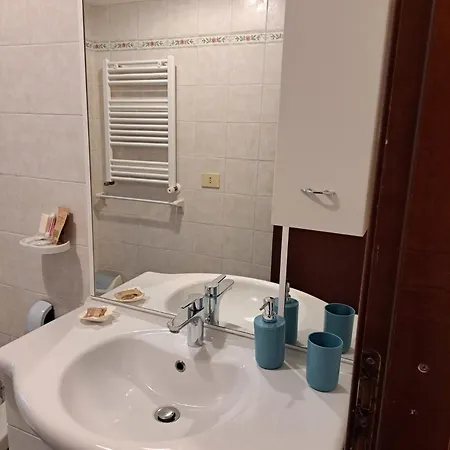 Holidays At The Dock - Airport Apartman Fiumicino