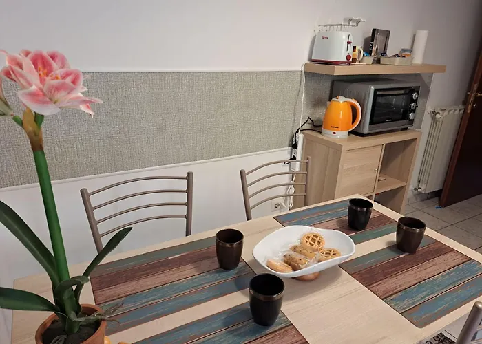 Apartment Holidays At The Dock - Airport *